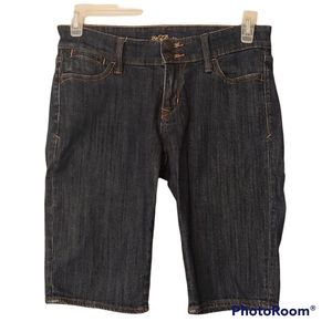 🏵3/$20🏵Old Navy "The Flirt" Jean Bermuda Shorts- Size 6